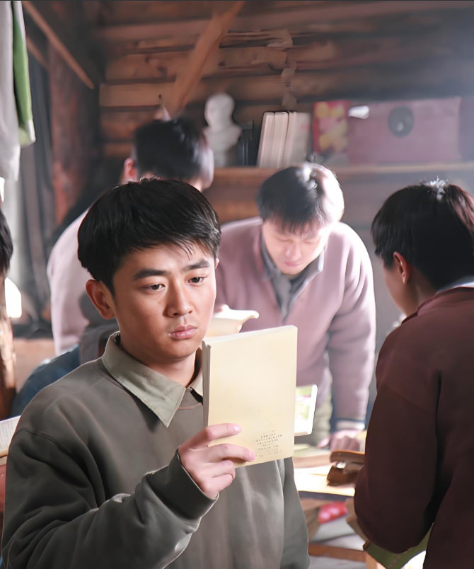 开货车的小镇青年封面图